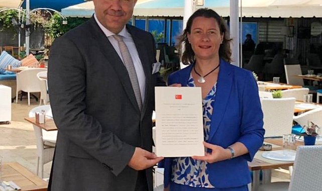 Berberoğlu, Fransa'nın Antalya fahri konsolosu oldu
