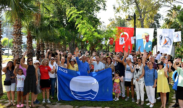 Muratpaşa'nın tüm plajları mavi bayraklı