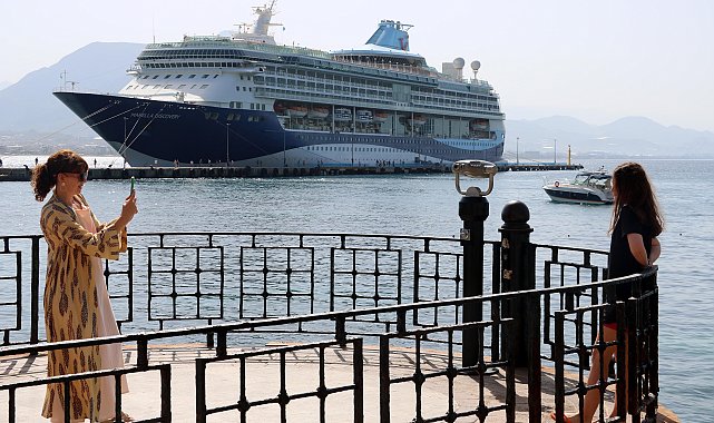 1758 turist gemiyle Alanya'ya geldi