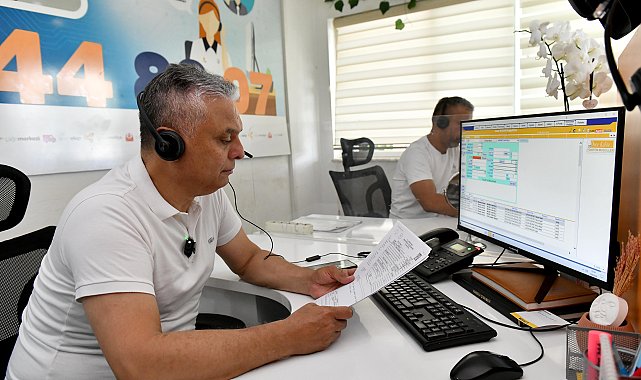 Başkan Uysal, bu kez çağrı merkezinde çalıştı