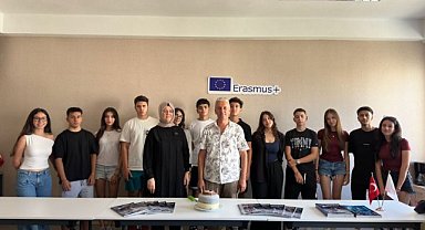 Namık Karamancı Fen Lisesi Mavi Pencere İle Okurlarını Selamladı
