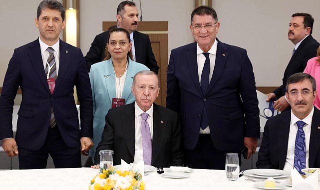 Cumhurbaşkanı Erdoğan ve Cevdet Yılmaz'a 'esnaf' dosyası