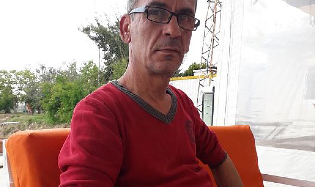 Motosiklet ve otomobilin çarptığı yaya öldü