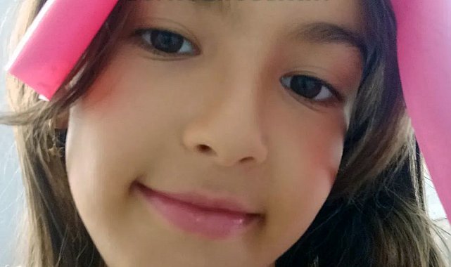 Sahilde tepecikten kayan kumun altında kalan Ezgi, hayatını kaybetti
