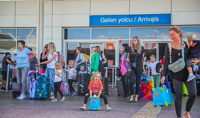 Turistin yüzde 15'i evlerde kalıyor