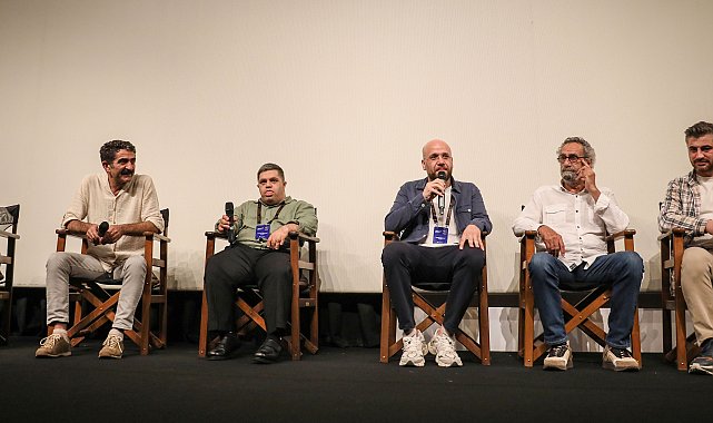 'Ayşe' filmine Altın Portakal'da büyük ilgi; down sendromlu Rıdvan'dan ablasına sevgi gösterisi