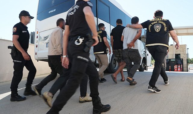 Antalya'da aranan 152 şüpheli yakalandı