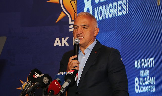 Bakan Ersoy: Antalya turist sayısında 15,3 milyonu geçti