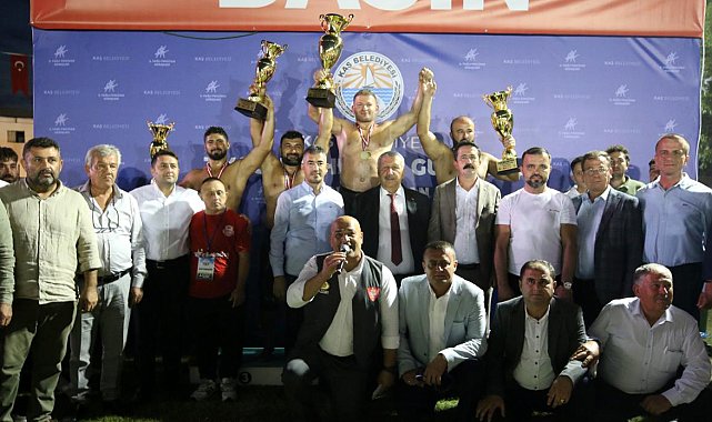 Kaş Güreşlerinin Başpehlivanı İsmail Balaban