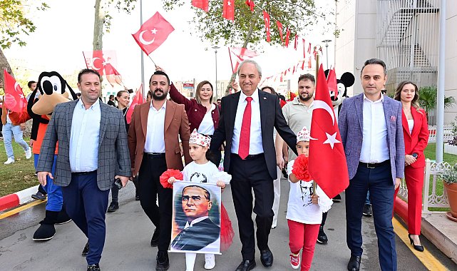 Kepezli miniklerin Cumhuriyet coşkusu