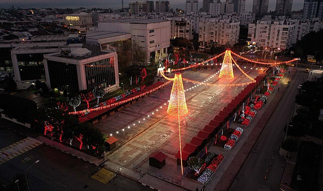 Muratpaşa'da yeni yıl hazırlıkları başladı