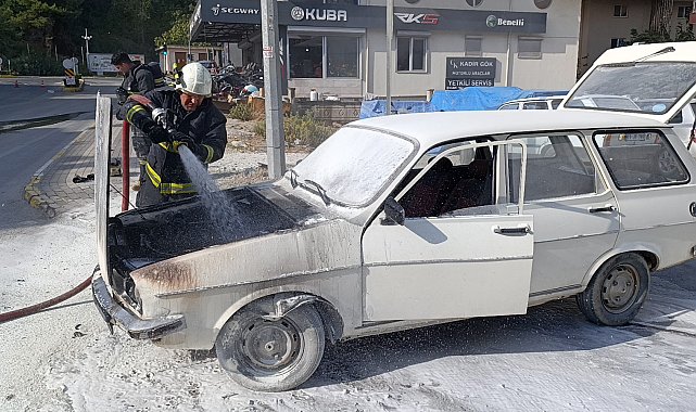 Otomobil seyir halinde alev alev yandı