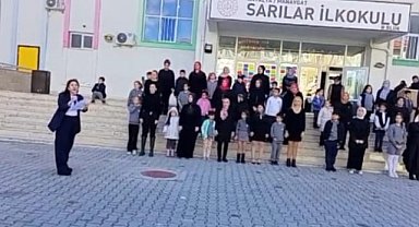 Sarılar ilkokulunda Muhteşem 24 Kasım Öğretmenler Günü Kutlaması