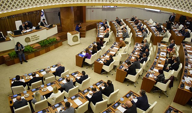 Antalya Büyükşehir Belediyesi yılın son meclisini gerçekleştirdi