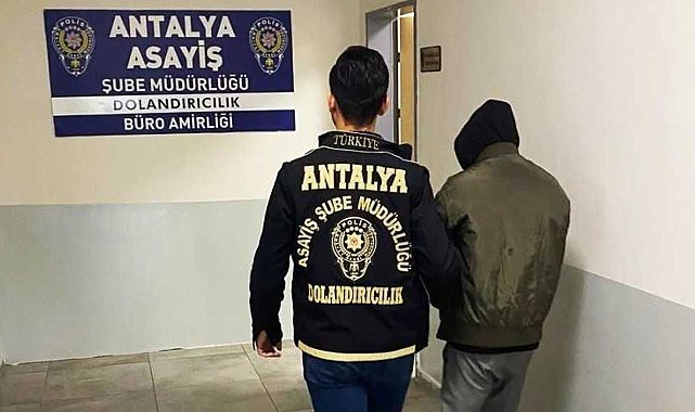 Kendisini polis- savcı olarak tanıtan dolandırıcı tutuklandı