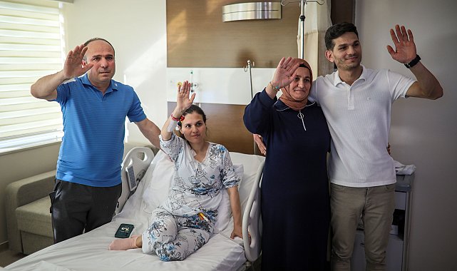 Anne ve baba, böbrekleri ile çocuklarına yeniden can verdi