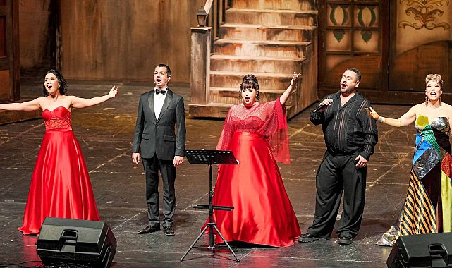 Sevgililere özel konser