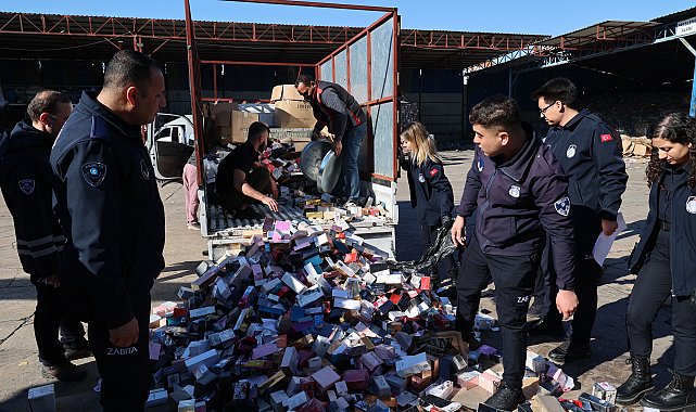 Büyükşehir zabıtasından sahte parfüm operasyonu