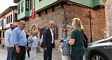 Başkan Uysal, Kaleiçi esnafıyla bir araya geldi