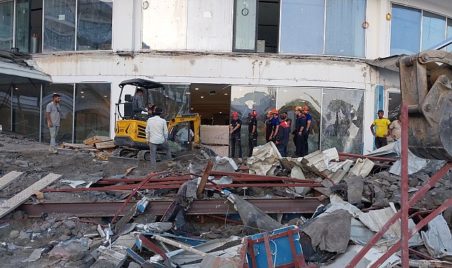 Antalya'da 5 yıldızlı otel inşaatında teras çöktü