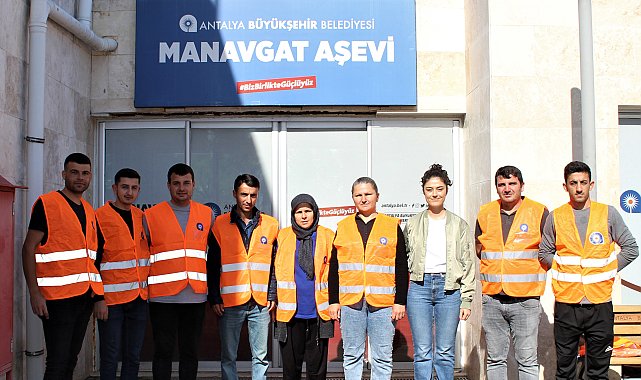 Büyükşehir Belediyesi Manavgat Aşevi ihtiyaç sahiplerinin yanında olmaya devam ediyor