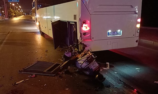 Midibüse çarpan motosikletin sürücüsü öldü