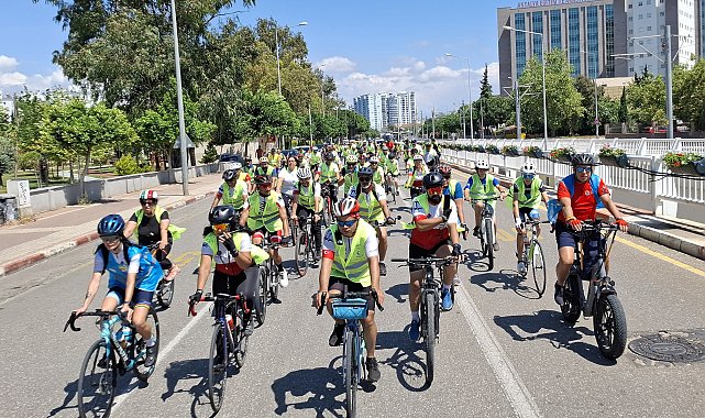 'Trafikte beni fark et' sloganıyla bisiklet turu