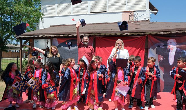 Miniklerin mezuniyet coşkusu