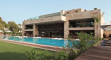 Jennifer Lopez doğum gününü Antalya'da kutlayacak, mağara odada kalacak