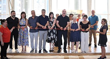 Başkan Kotan 'Kağıtların Dansı' sergisinin açılışını yaptı