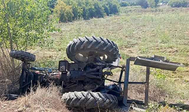 Devrilen traktörünün altında kalıp, hayatını kaybetti
