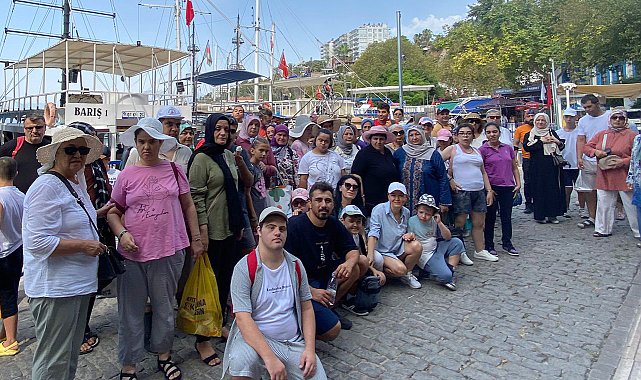 Muratpaşa'dan özel çocuklara mavi yolculuk
