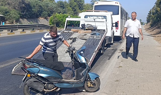 Alanya'da motosiklet midibüse çarptı: 1 yaralı