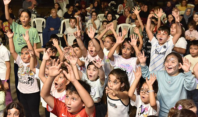 Çocuklar 'Sahne Kepez' ile coştu