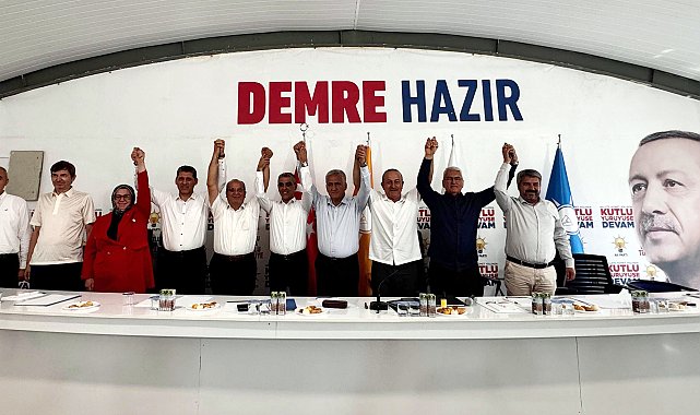 Demre'de iki isim AK Parti'ye katıldı