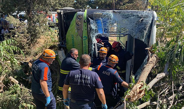 Direksiyonda fenalaşıp kaza yapan otobüs şoförü öldü