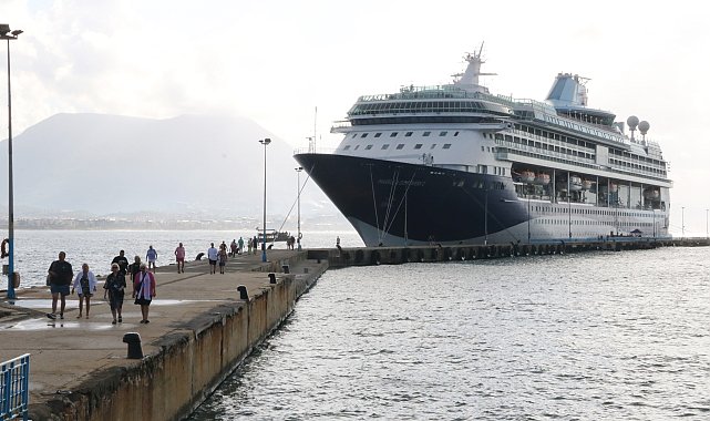 İngilizler kruvaziyerle Alanya'da