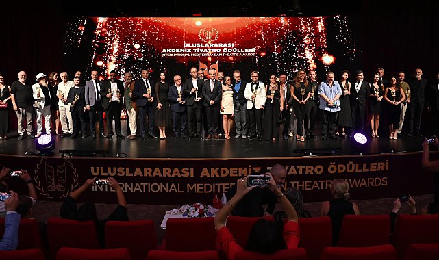 Kepez'in Uluslarası Akdeniz Tiyatro Ödülleri ilk kez sahiplerini buldu