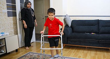 Mert'in ailesi, hastalığına teşhis konulmasını istiyor