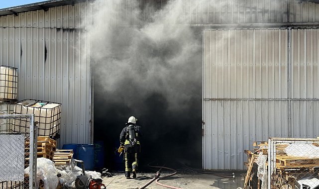 Seradan depoya sıçrayan yangın söndürüldü