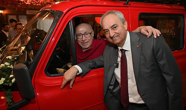 'Çiçek Abbas', yıllar sonra minibüsüyle buluştu