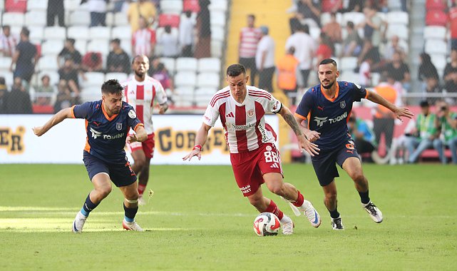 Hesap.com Antalyaspor - RAMS Başakşehir FK: 0-4