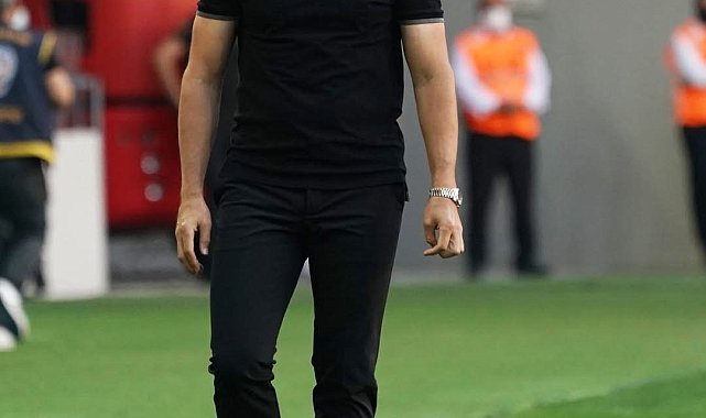 Hesap.com Antalyaspor'un yeni hocası Erol Bulut oldu