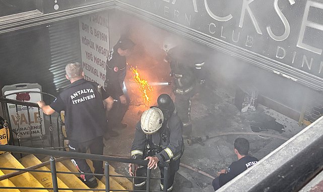 İş hanındaki yangın kısa sürede söndürüldü