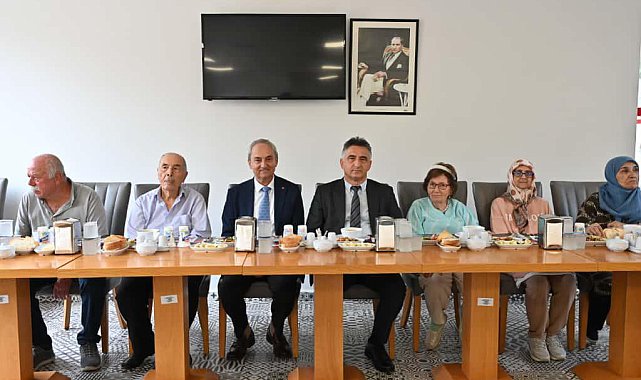 Kaymakam Dervişoğlu ve Başkan Kocagöz, Şefkat ve Huzurevi'ni ziyaret etti