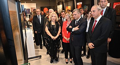 Kepez'den '102. Yıla Özel 102 Eser Cumhuriyet Sergisi'