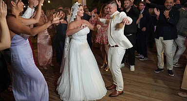 Kosta Rikalı damat ve Türk gelin Antalya'da dünyaevine girdi