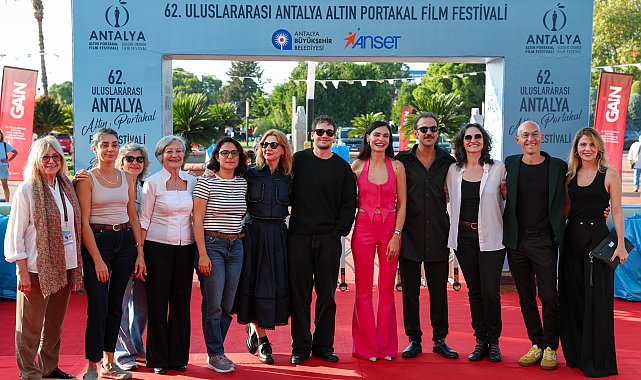 Uluslararası yarışma filmleri seyirciyle buluşuyor