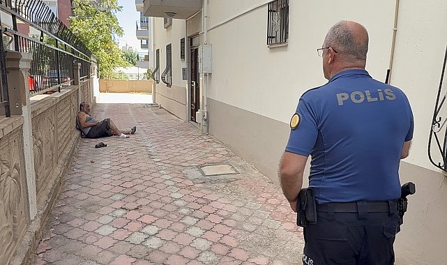 Üzerine tiner döküp, kendini yakmaya çalıştı