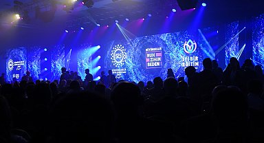 'Bütünsellik: Ruh, Zihin, Beden' temalı 5'inci Sürdürülebilir Eğitim Sempozyumu başladı